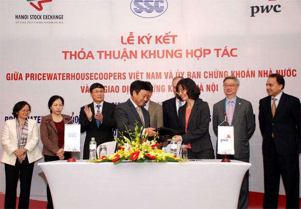 Tăng cường hợp tác xây dựng hệ thống cảnh báo sớm cho các công ty chứng khoán